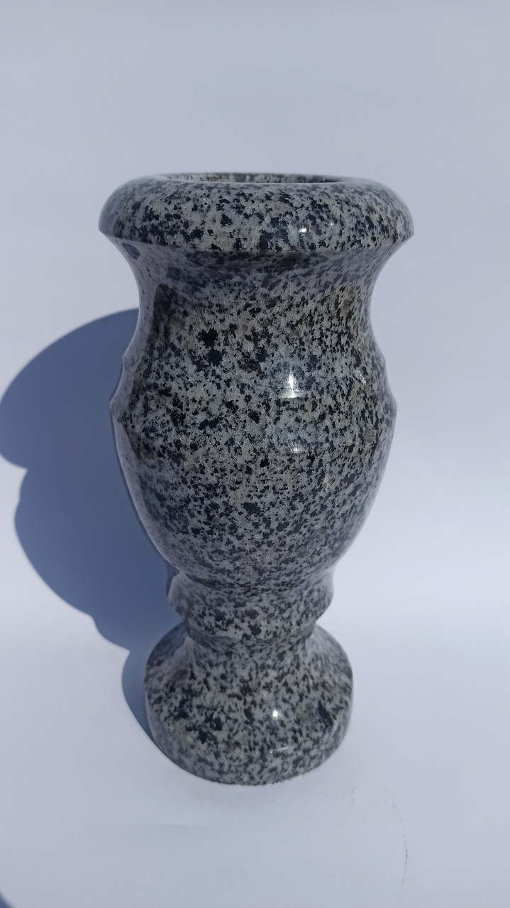 Ваза гранітна габро 25 см на цвинтар, пам'ятник